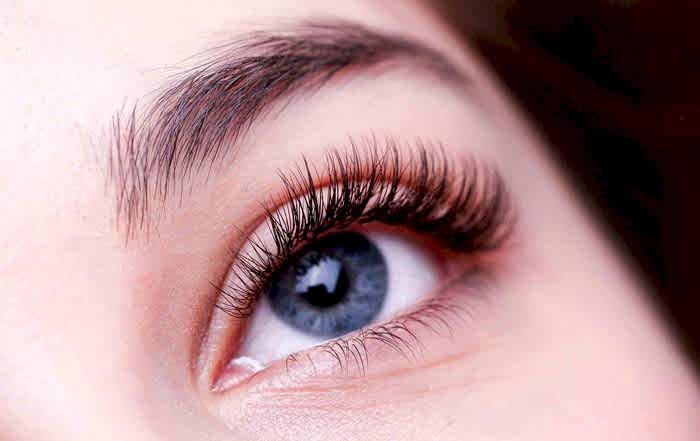 Классическое наращивание ресниц: как получить натуральный и естественный изгиб