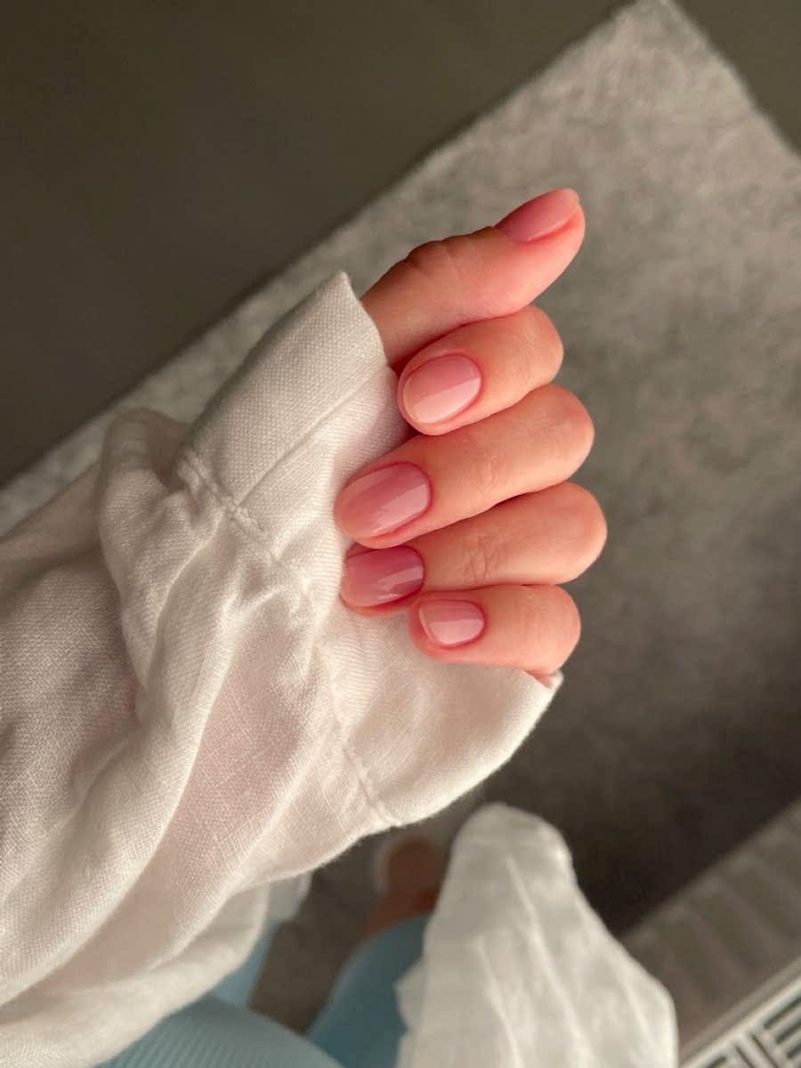 Тренд на «чистый» маникюр - превосходство минимализма в ногтевой индустрии
