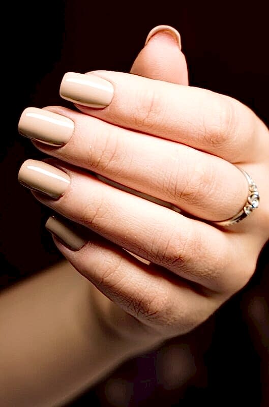 Покрытие и дизайн ногтей