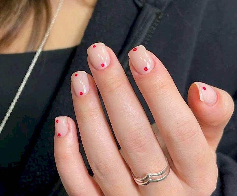 Покрытие и дизайн ногтей