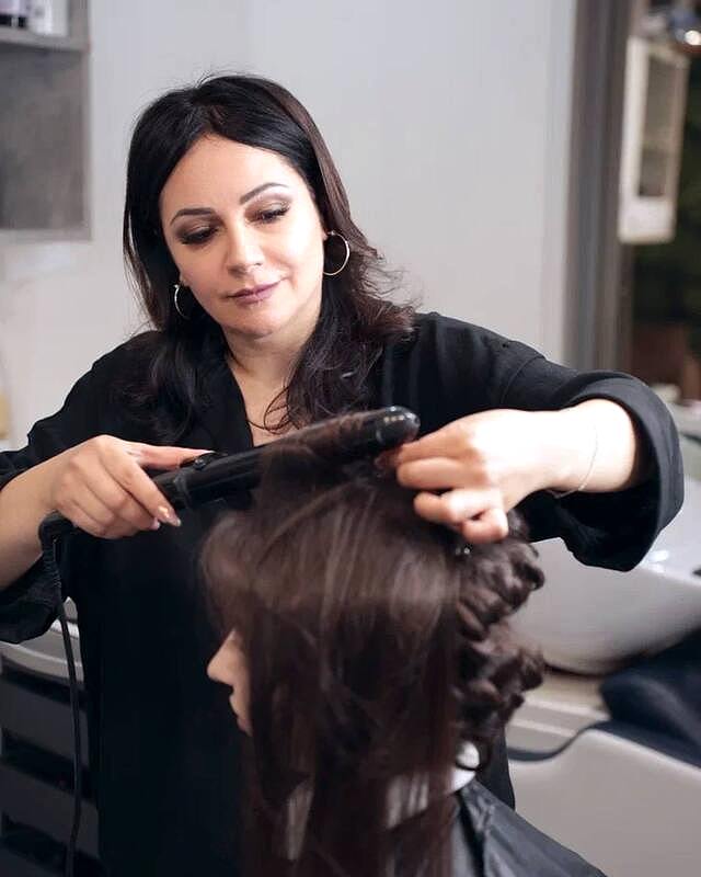 photo-5285061948012094558-y