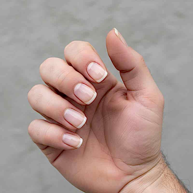 Мужской маникюр и педикюр