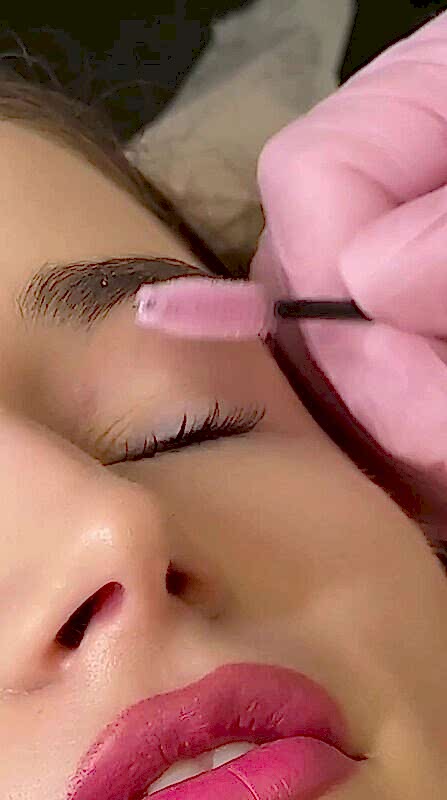 laminirovanie-resnic-process-raboty-10