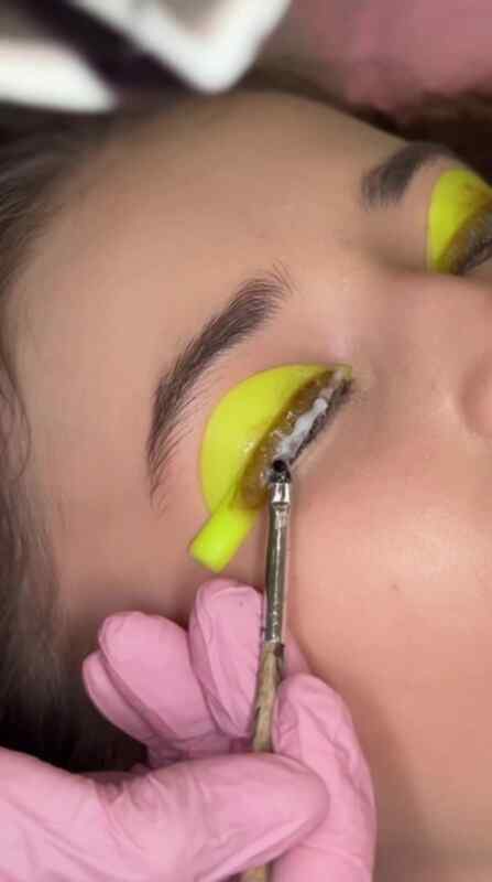 laminirovanie-resnic-process-raboty-5