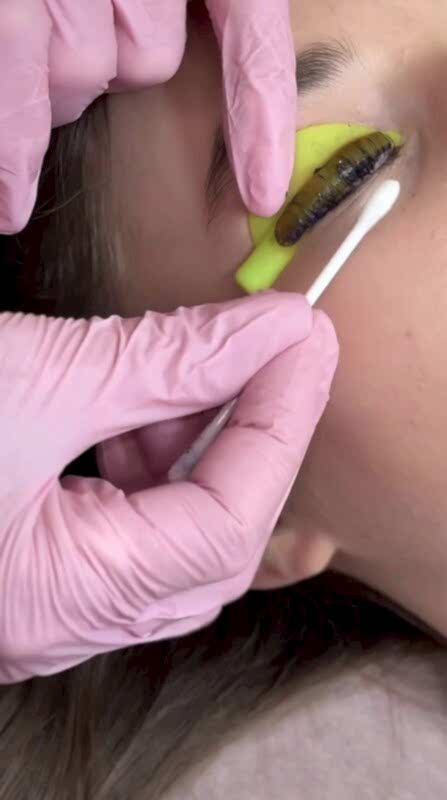 laminirovanie-resnic-process-raboty-8