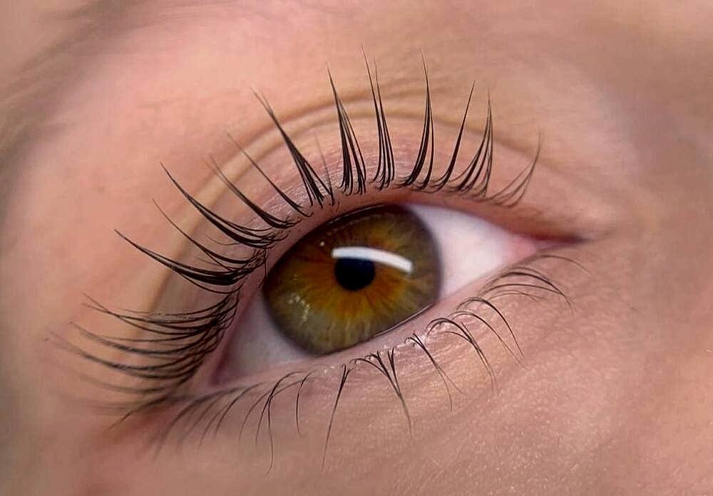 Ламинирование бровей и ресниц