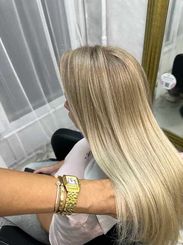 professionalnoe-okrashivanie-volos-17